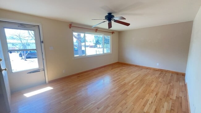 Photo - 2 Bedroom Bungalow in Fort Collins!