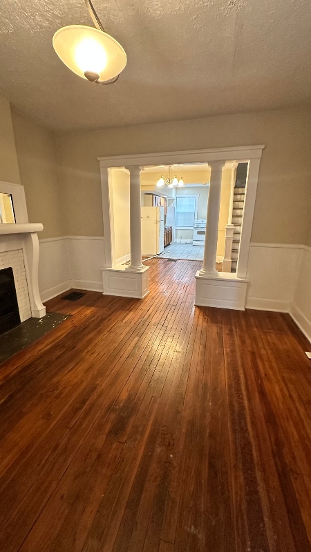 Photo - 404 E Gates St