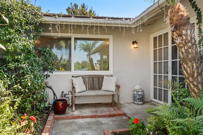 3068 Zell Dr