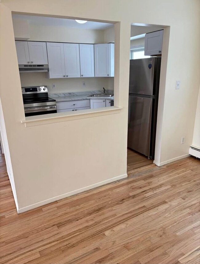 Photo - 28 Baldwin St Unidad 2nd Floor