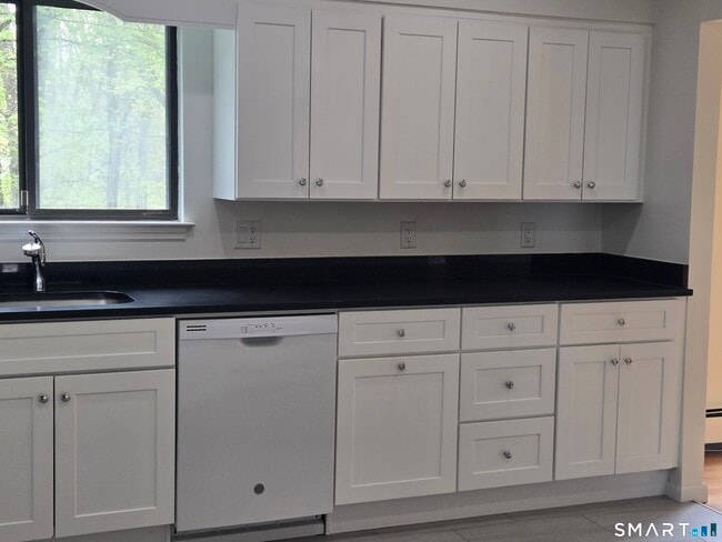 Photo - 17 Loughran Ave