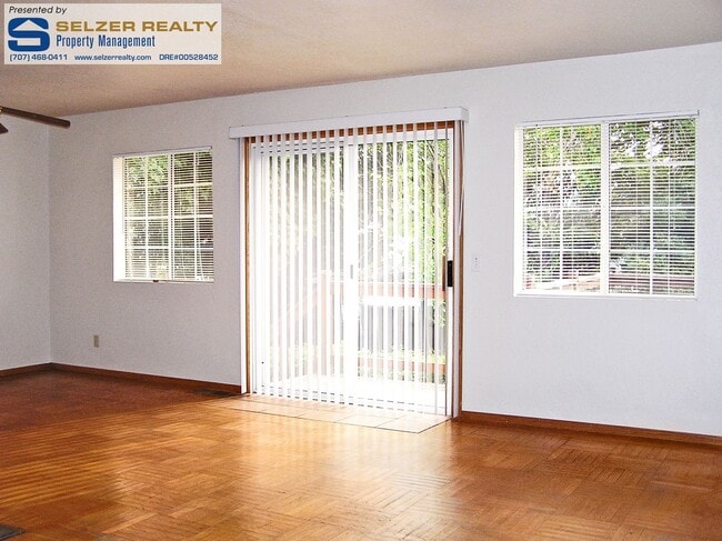 Photo - 1173 Helen Ave