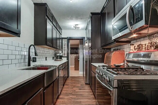 Photo - 2342 NW 11th St