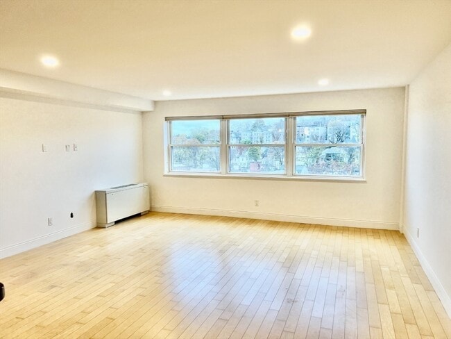 Photo - 1600 Beacon St Unidad 1002