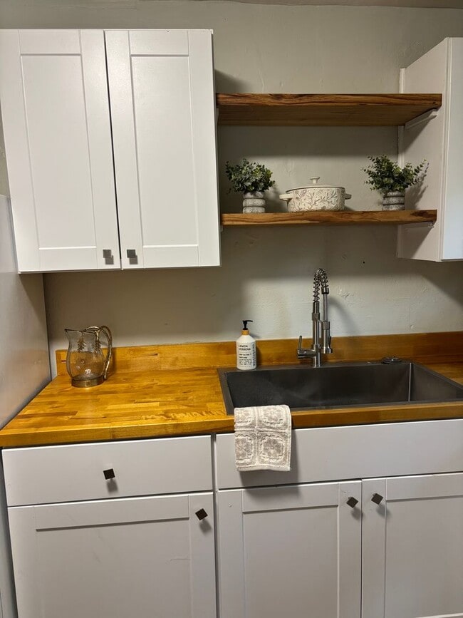 Photo - 5317 Lee Ave Unidad 5317 Lee Ave  A