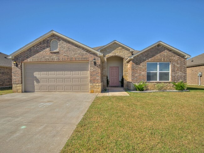 Photo - 313 Foxtrot Ter