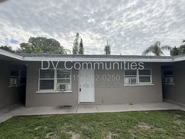 Building Photo - 2409 13th St W Unit 4