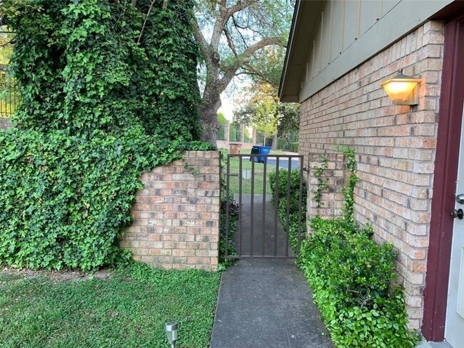 Photo - 1739 Harliquin Run Unidad 38A