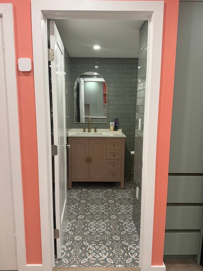 Photo - 2899 Collins Ave Unidad 416 Rental