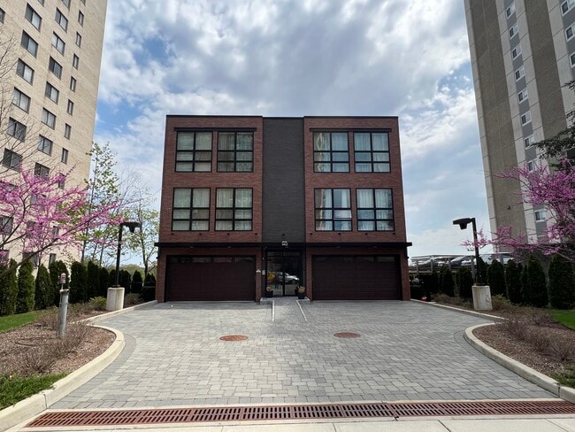140 Comet Way Unidad B2