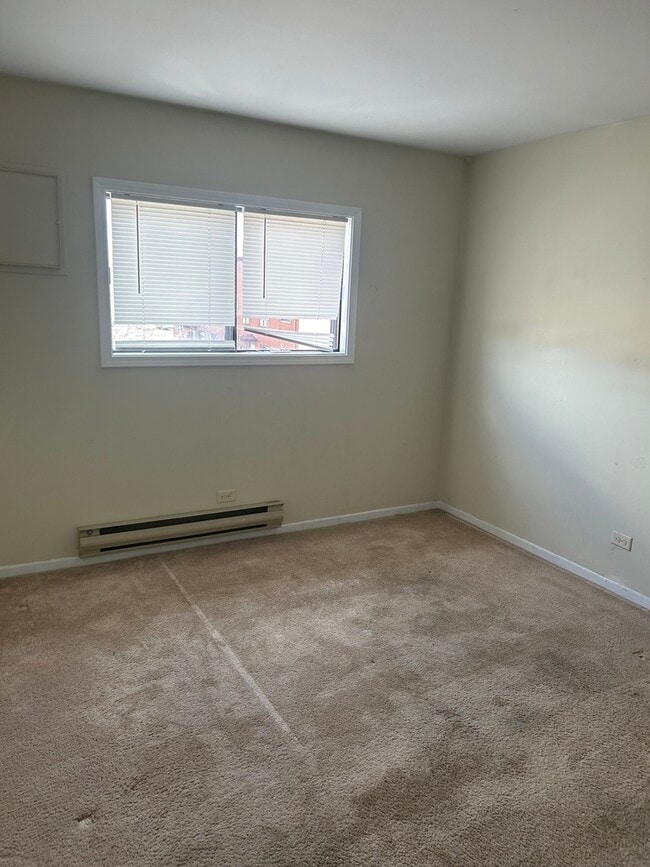 Photo - 330 Shorewood Dr