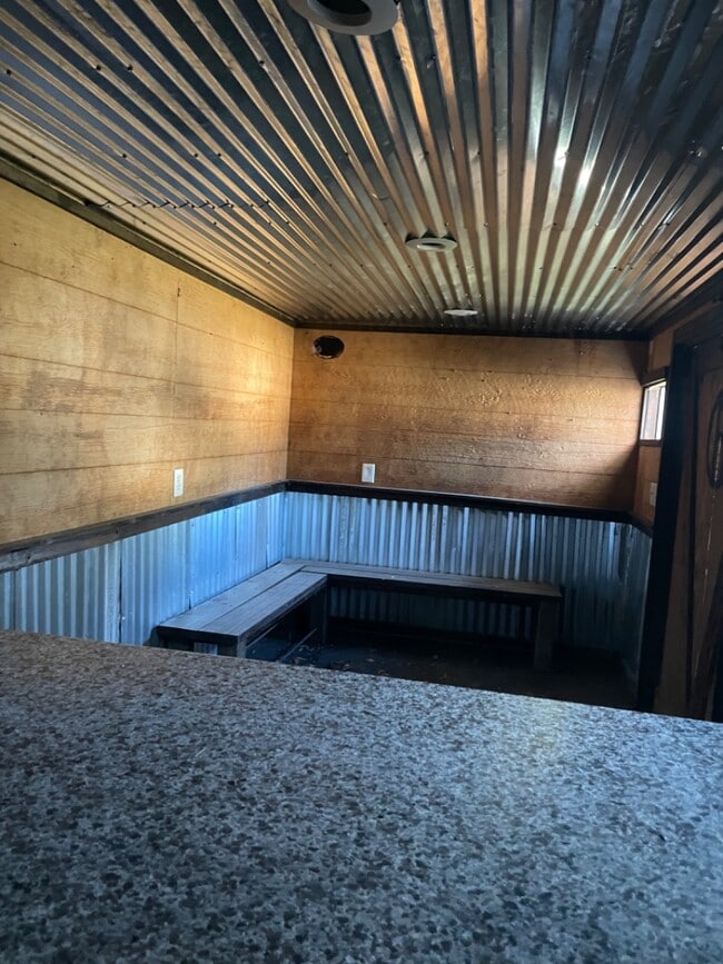 Photo - 825 David Ln