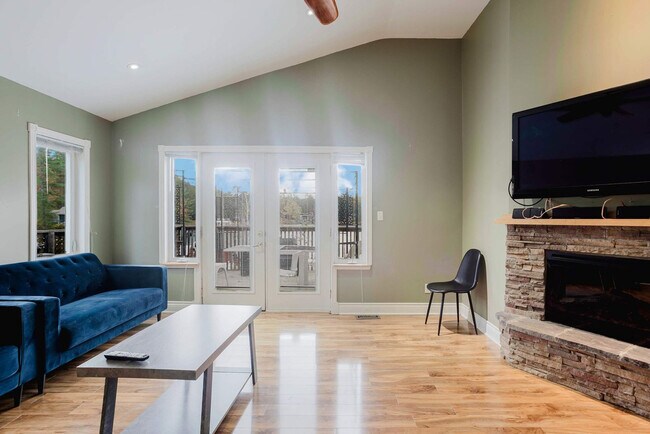 Photo - 1383 Muskoka District Road 169 Unit ID1314927P