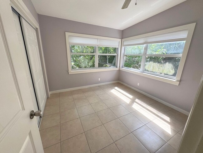 Photo - Modern 3 bed / 2 bath Apartment for Rent -...