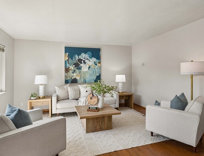 925 Paula St Unit 925