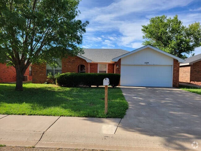 Building Photo - GREAT HOME IN NORTHEAST CLOVIS NEAR MESA S...