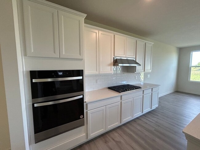 Photo - 6929 Hornbeam Cir