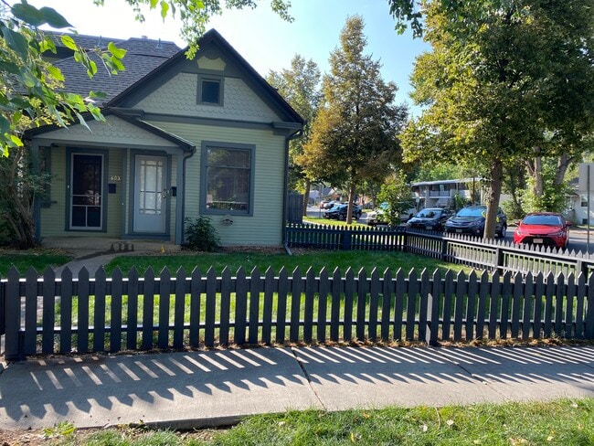 Plenty of street parking - 603 Mathews St