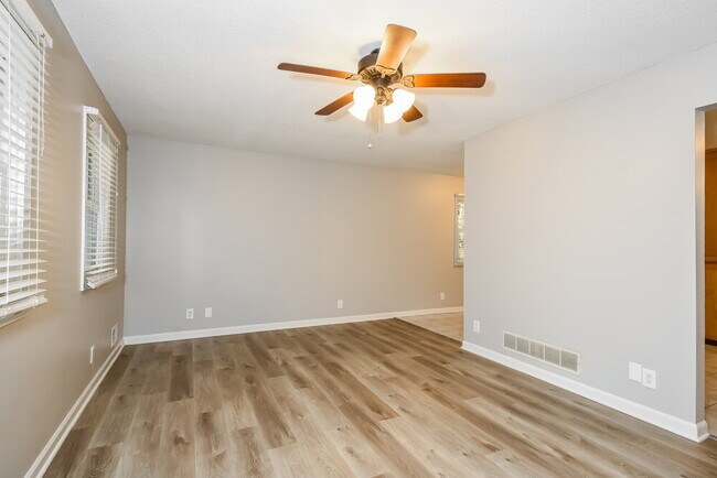 Photo - 4306 Jones Ct