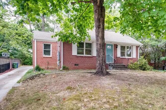 Building Photo - 2915 N Fulton Dr NE