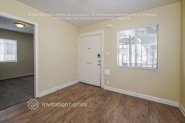 Photo - 1522 W 60th St