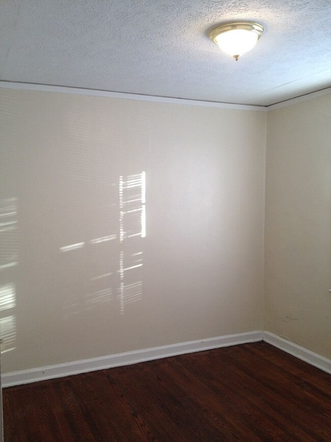 Building Photo - 501-507 S 15th Street Unit 505