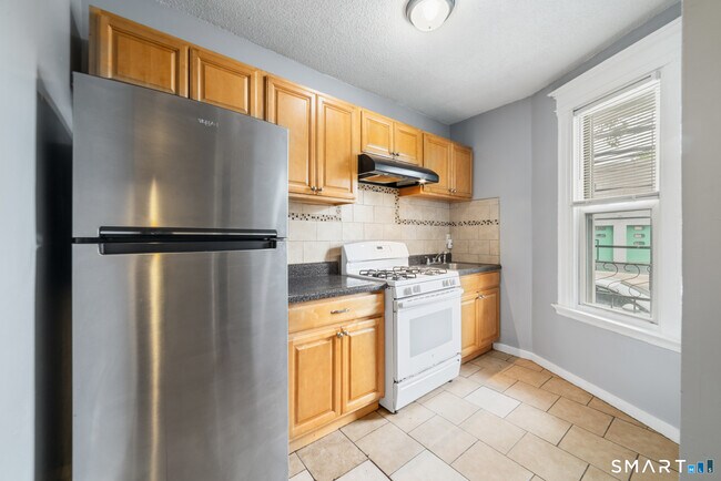 705 Dixwell Ave Unit 1R