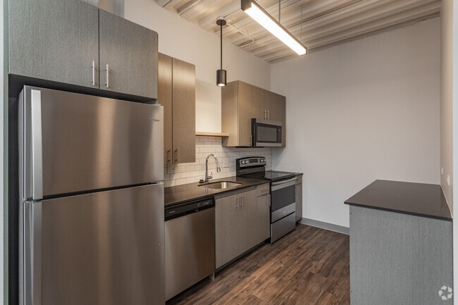 Wrigleyville Lofts