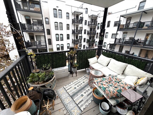Photo - 26 Commonwealth Terrace Unit 15