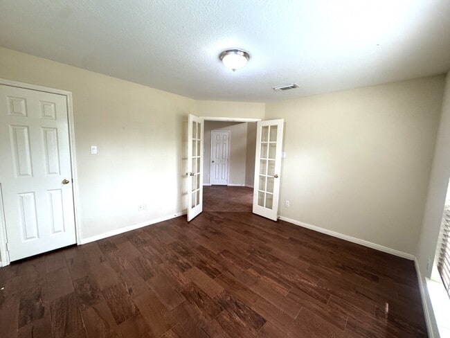 Photo - 2601 Easton Springs Ct