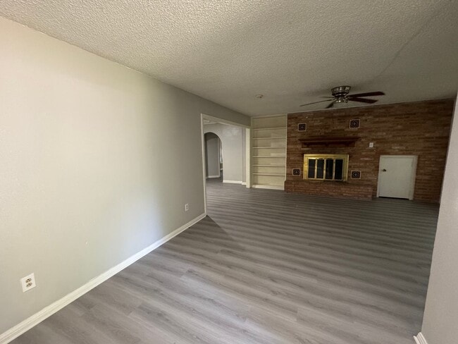 Photo - 3500 Sturgis Ln