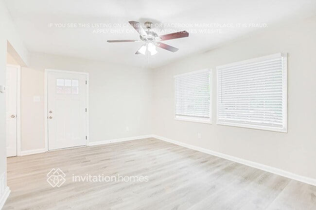 Photo - 2716 Lancaster Dr