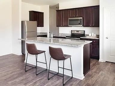 Photo - 166 Verona Dr NW