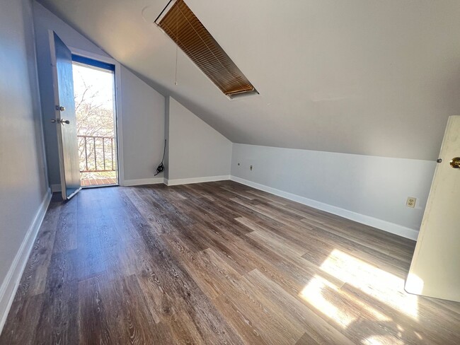 Photo - 1010 Liverpool St Apartment Unit #3