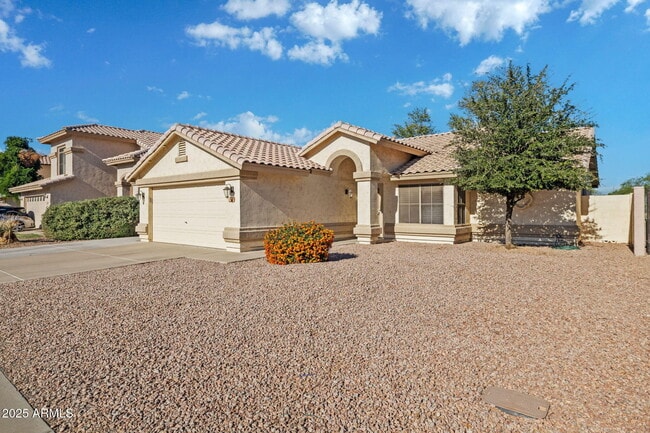 Building Photo - 1250 W Canary Way