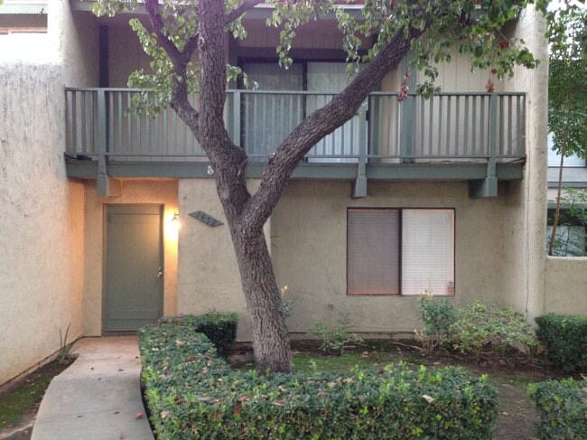 Photo - 1472 Camelot Dr