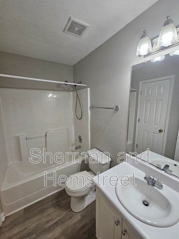 Photo - 2195 Bridgeton Rd