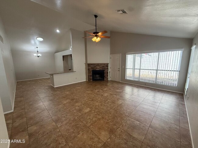 Photo - 422 E Wescott Dr