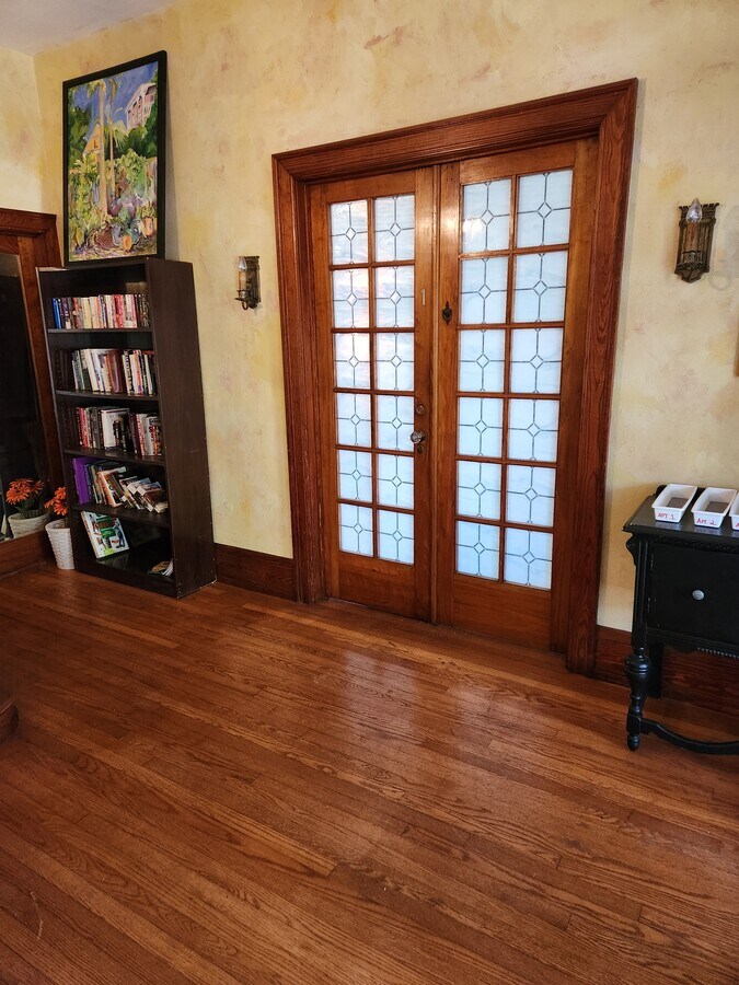 Photo - 420 W Sumner St