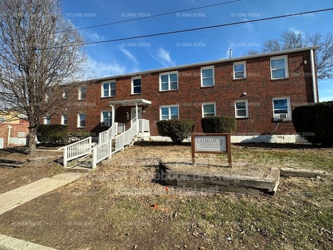 Building Photo - 901 N 16 St Unit #204