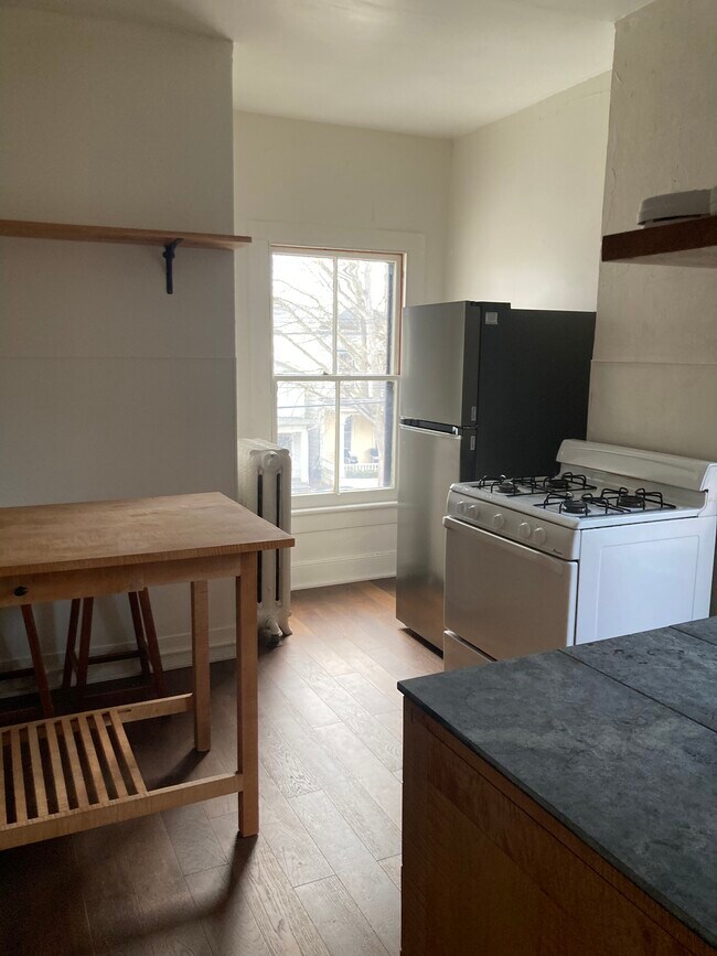 Photo - 437 N Aurora St Unidad #2