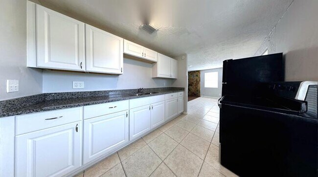Photo - 8671 69th St N