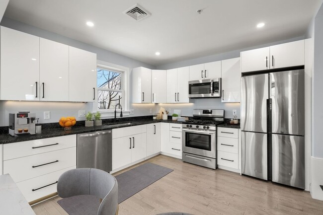 Photo - 4bed apartment in Waltham