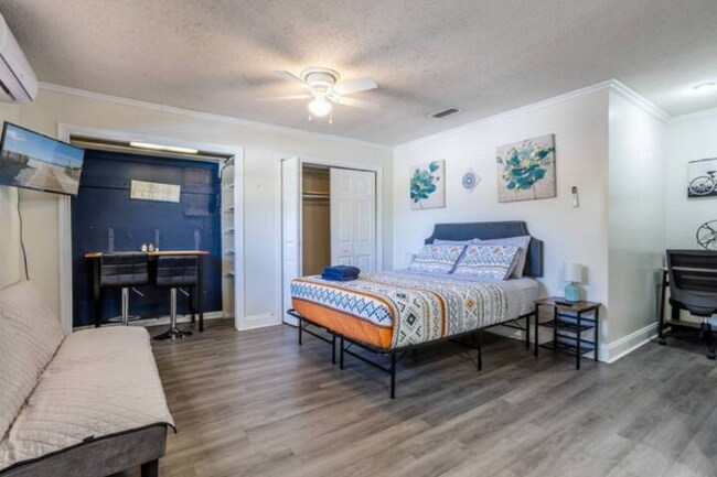 Photo - 4401 Lenmore St Unidad 2