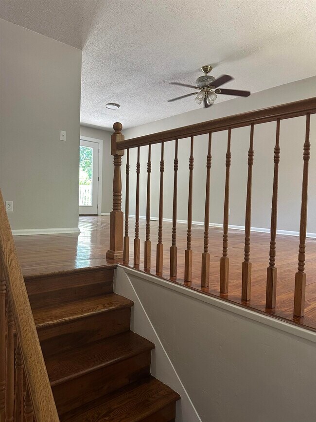Photo - 2209 Gibbs Dr