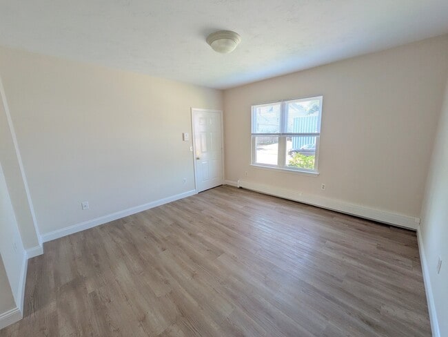 Photo - 146 Pine St Unit 1