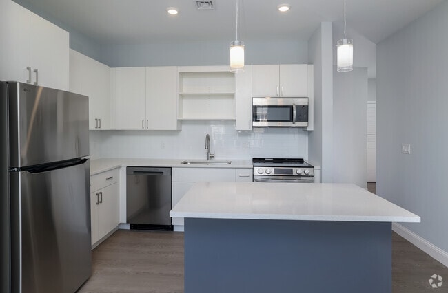 2BR, 2BA - 1,131SF - Kitchen