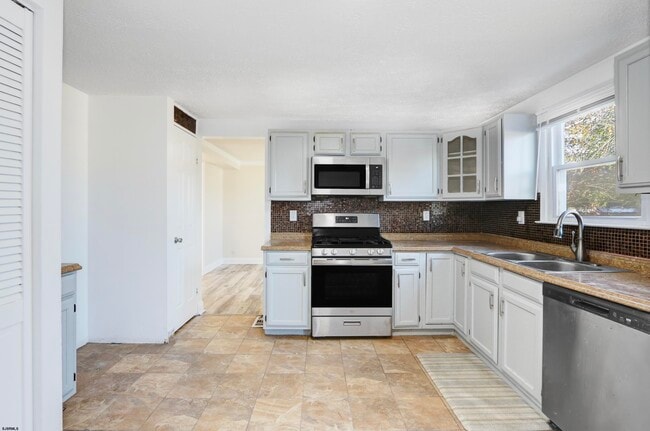 Photo - 1649 N Missouri Ave House