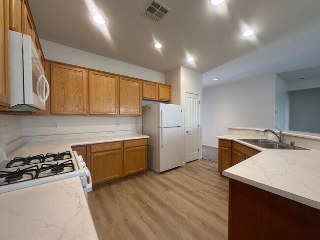 Photo - Sun City Aliante - 2 Bedroom and a Den - Great Floor Plan