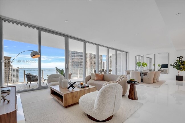 Building Photo - 300 Biscayne Blvd Way Unit 2902E